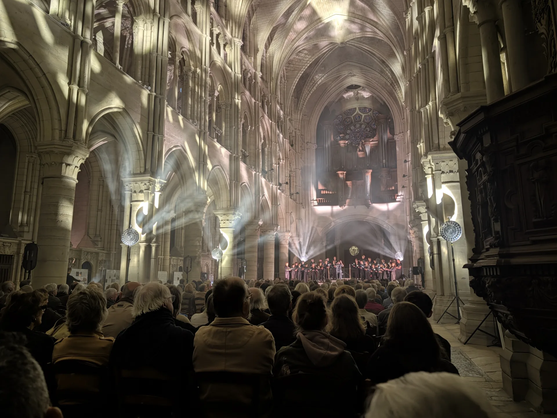 Spectacle Nocturne II de la Cie la Tempête à la Cathédrale de Laon - Prestation Startech