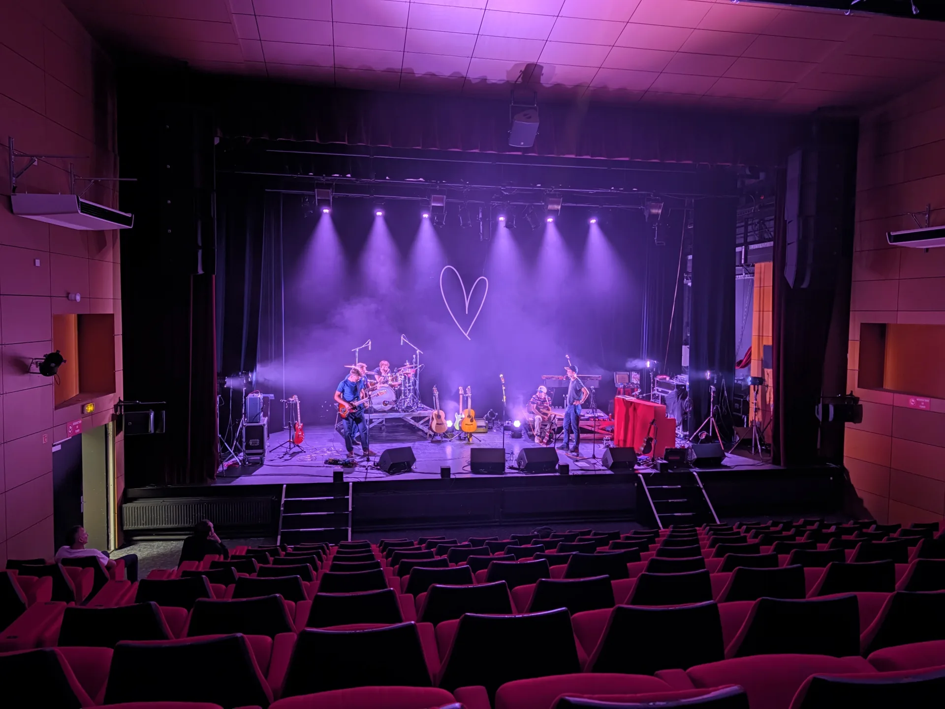 Oldelaf au centre culturel de Tergnier - Prestation Startech